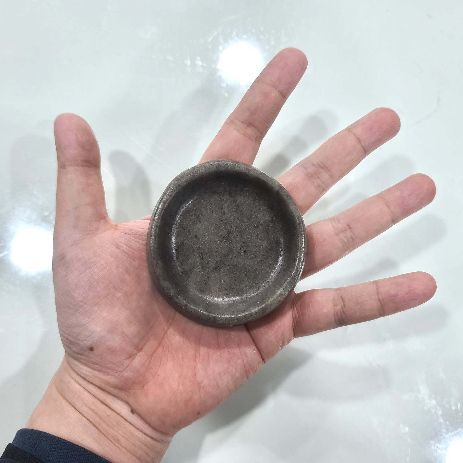 JIF ラウンド型 給餌皿（大） detail 2