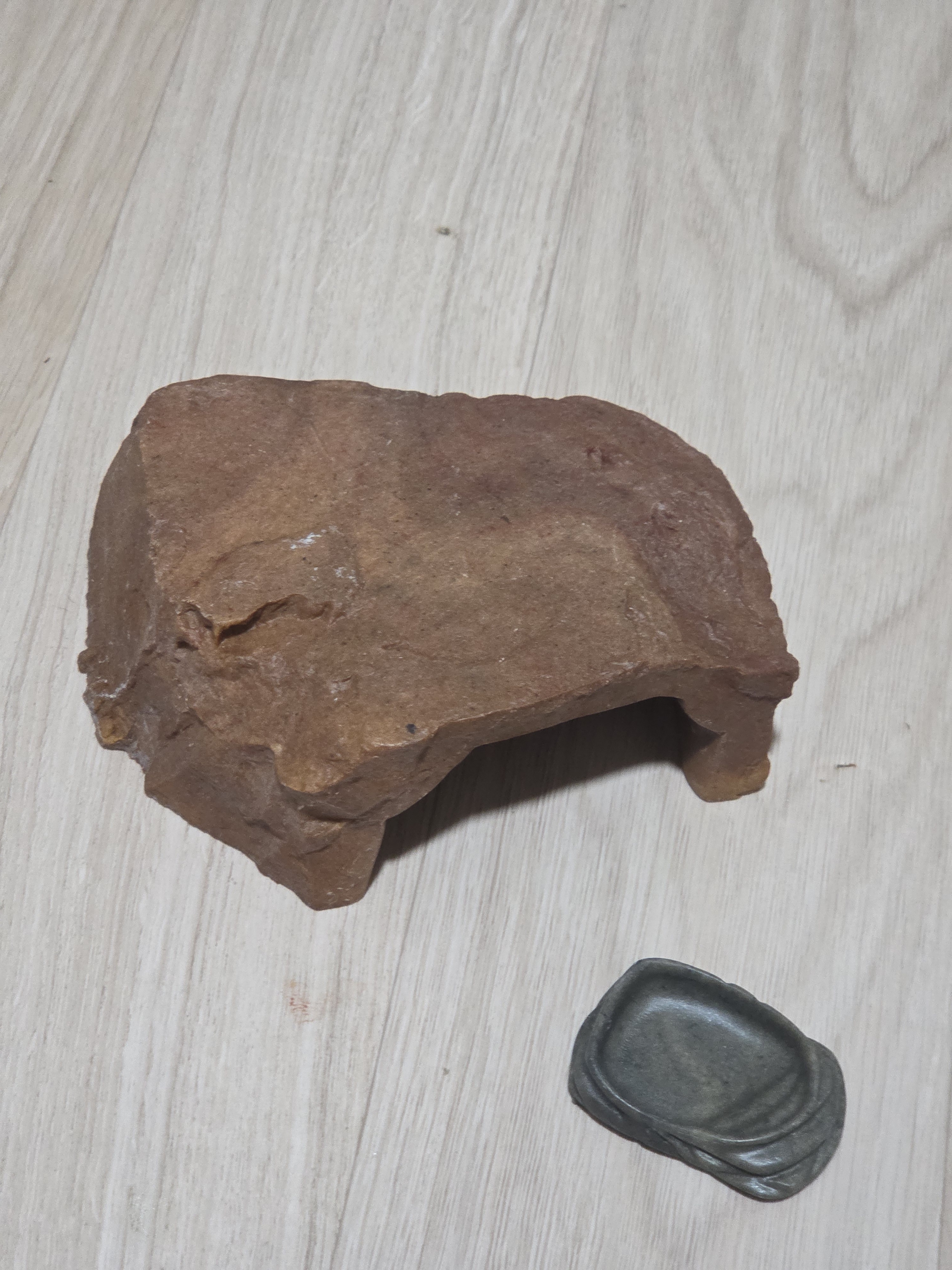 JIF Juvenile Water Dish detail 2