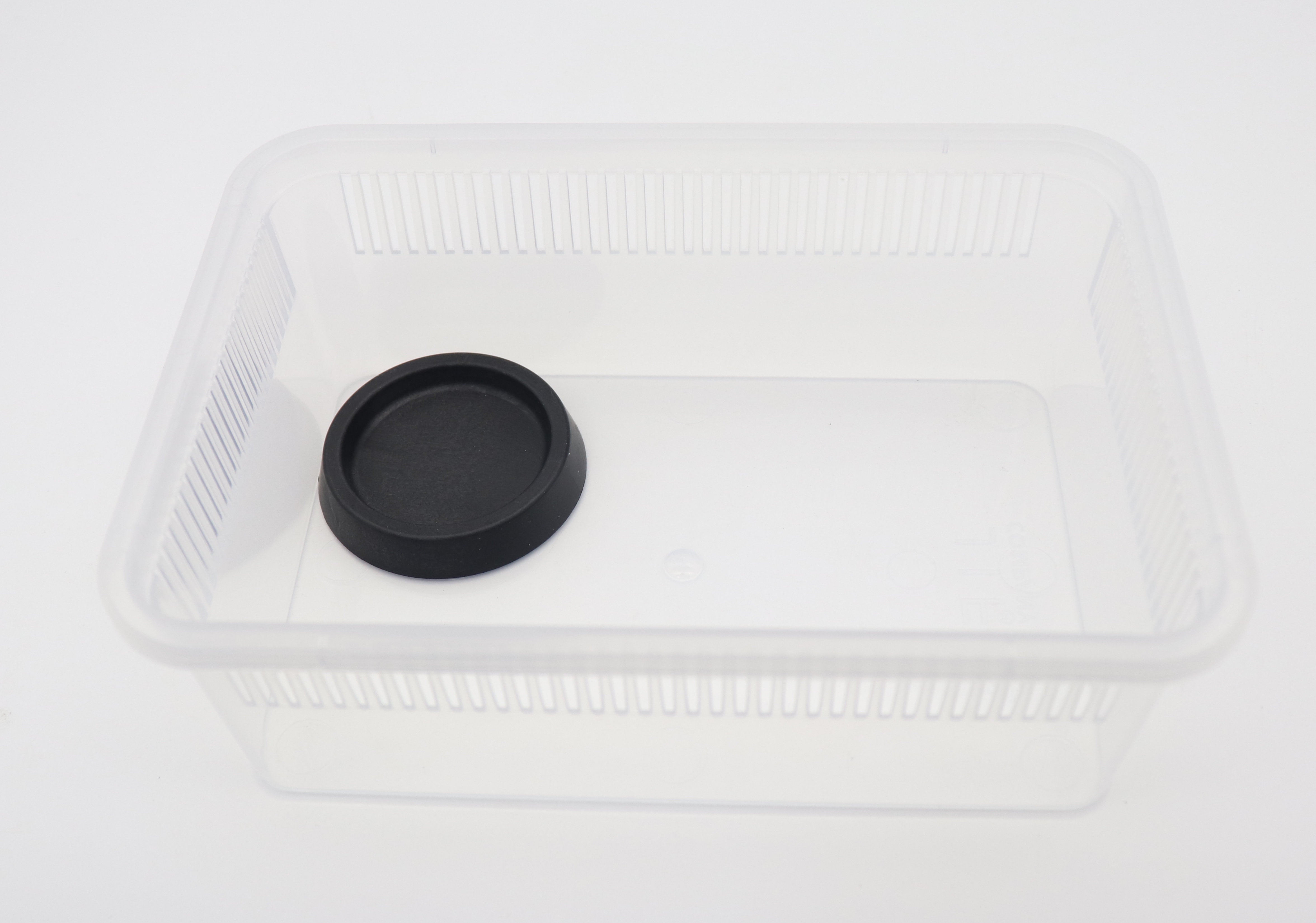 JIF Plastone Round Feeding Dish (Small–Medium) detail 2