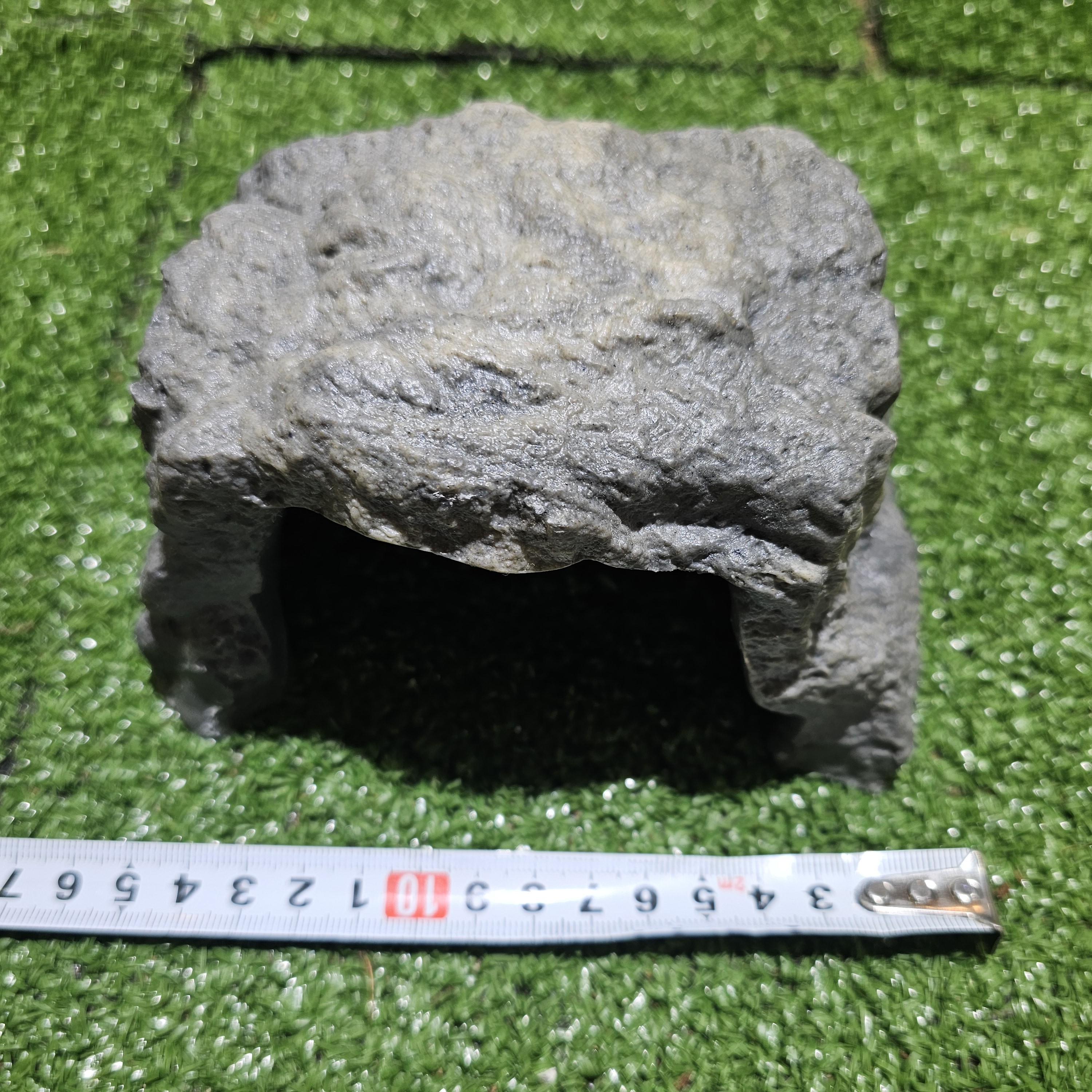 JIF 高入口 岩型シェルター（大） detail 2