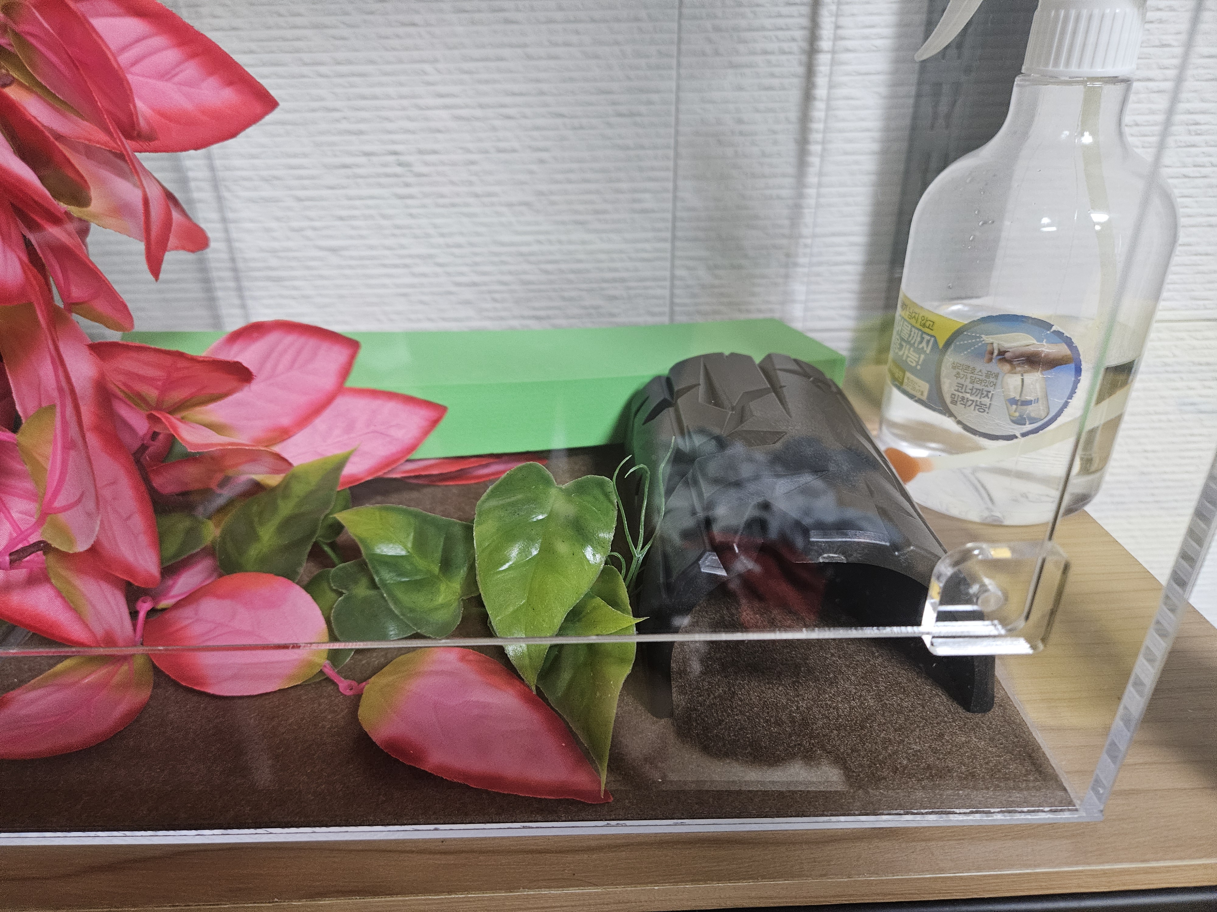 JIF Plastone Hide (Medium) detail 2