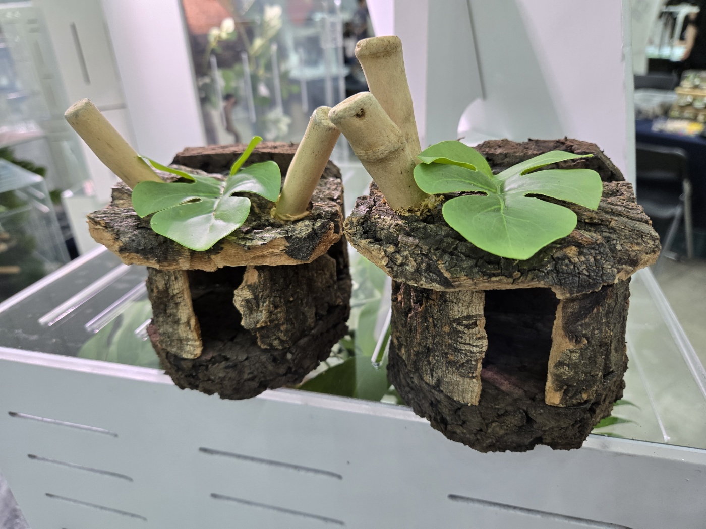 Terrablock Mini Cabin Hideout detail 1