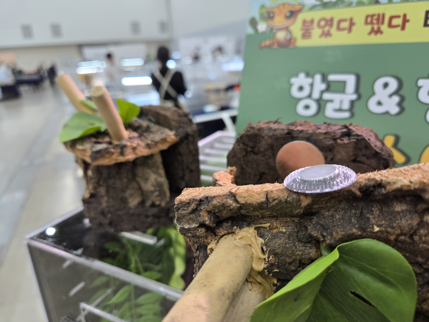 Terrablock Mini Cabin Hideout detail 3