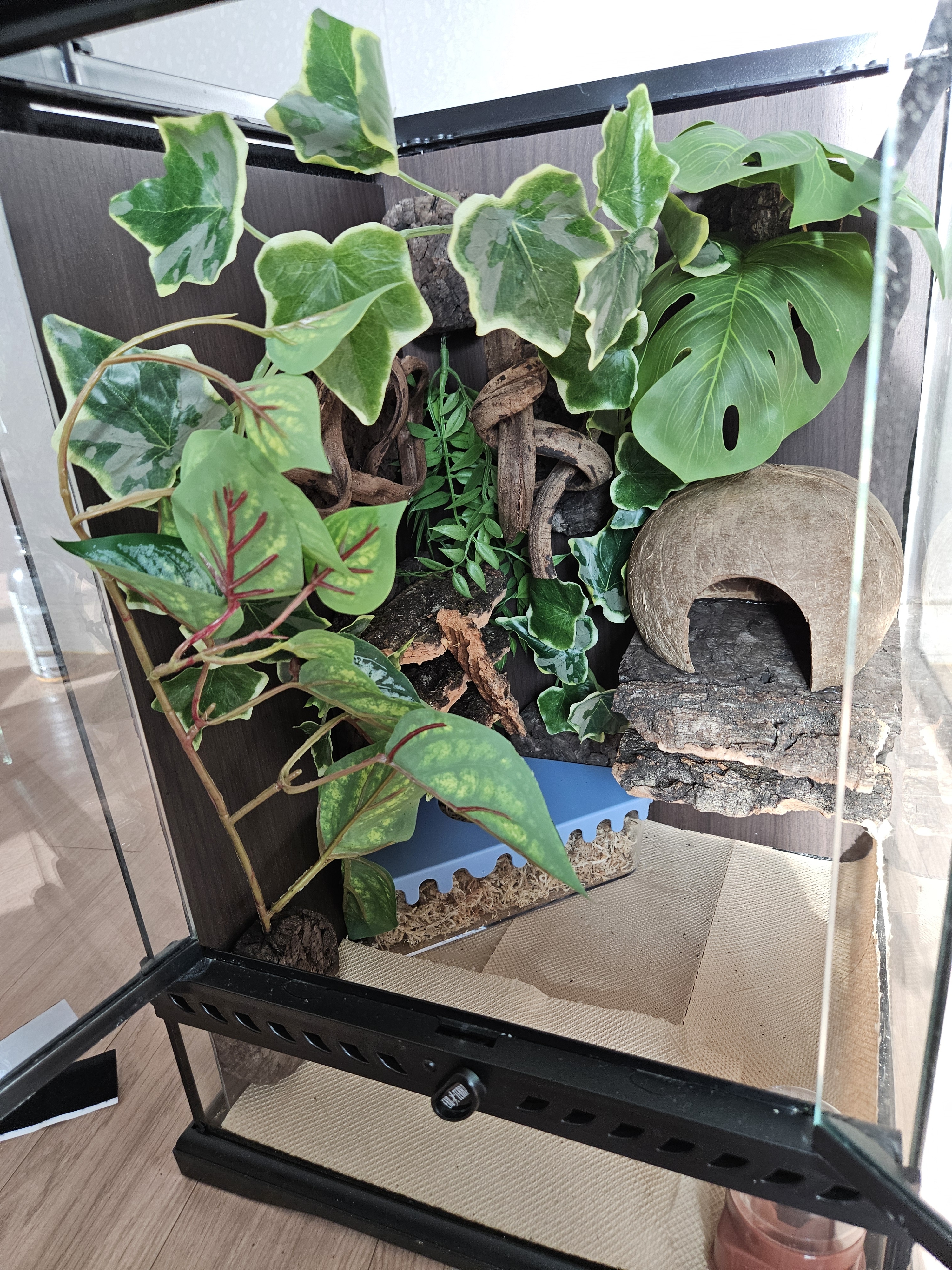 Terrablock Monstera Leaf Artificial Block detail 6